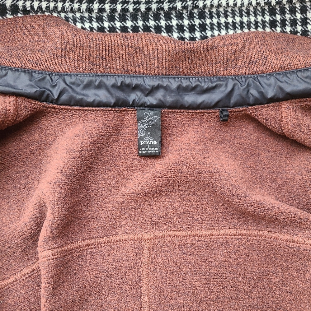 Prana Tri-Thermal Shacket Clove Small - Picture 2 of 7